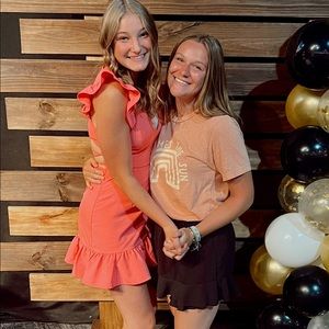 Meet your Posher, Adi